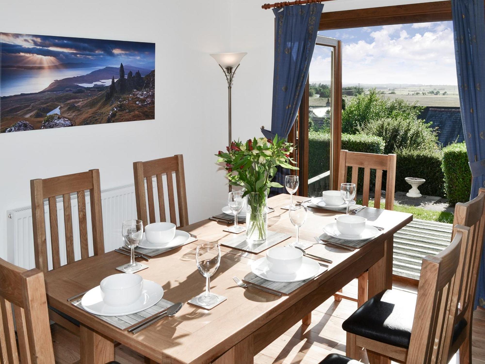 Auldfield Villa Lhanbryd Екстериор снимка